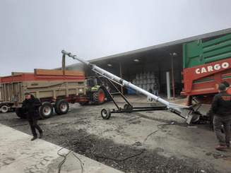 Matériel de ferme/outillage - Vis à grains - Vis sur chariot 12 m entraînement électrique