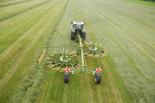 Fenaison - Andaineurs - Andaineur double rotor SWADRO centraux et latéraux