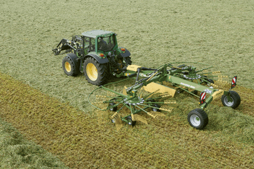 Fenaison - Andaineurs - Andaineur double rotor SWADRO centraux et latéraux