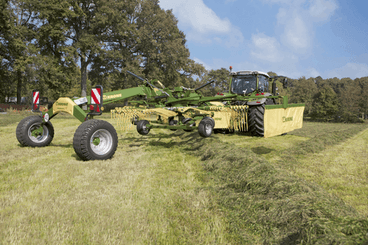 Fenaison - Andaineurs - Andaineur double rotor SWADRO centraux et latéraux
