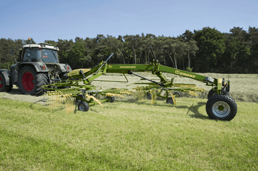 Fenaison - Andaineurs - Andaineur double rotor SWADRO centraux et latéraux
